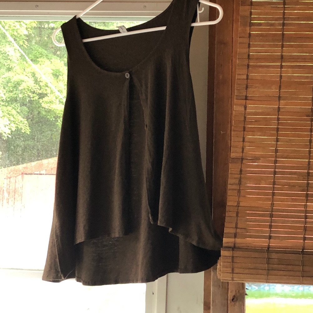 Button tank